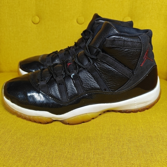 Air Jordan XI Retro Basketball Black White Sneakers Men's Size 10